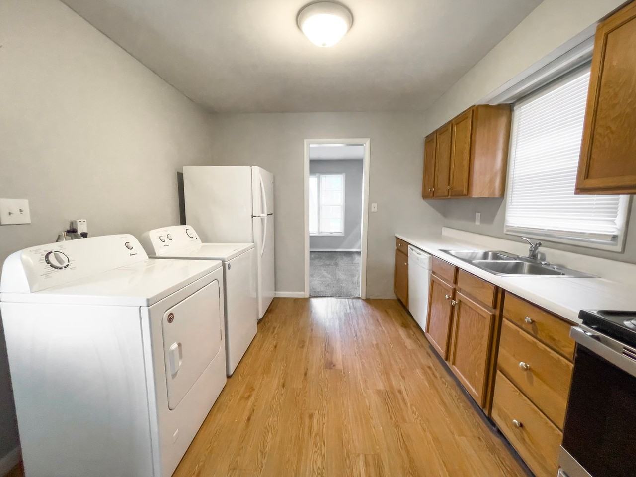 1711 N Glenwood Ave - Photo 7 of 23