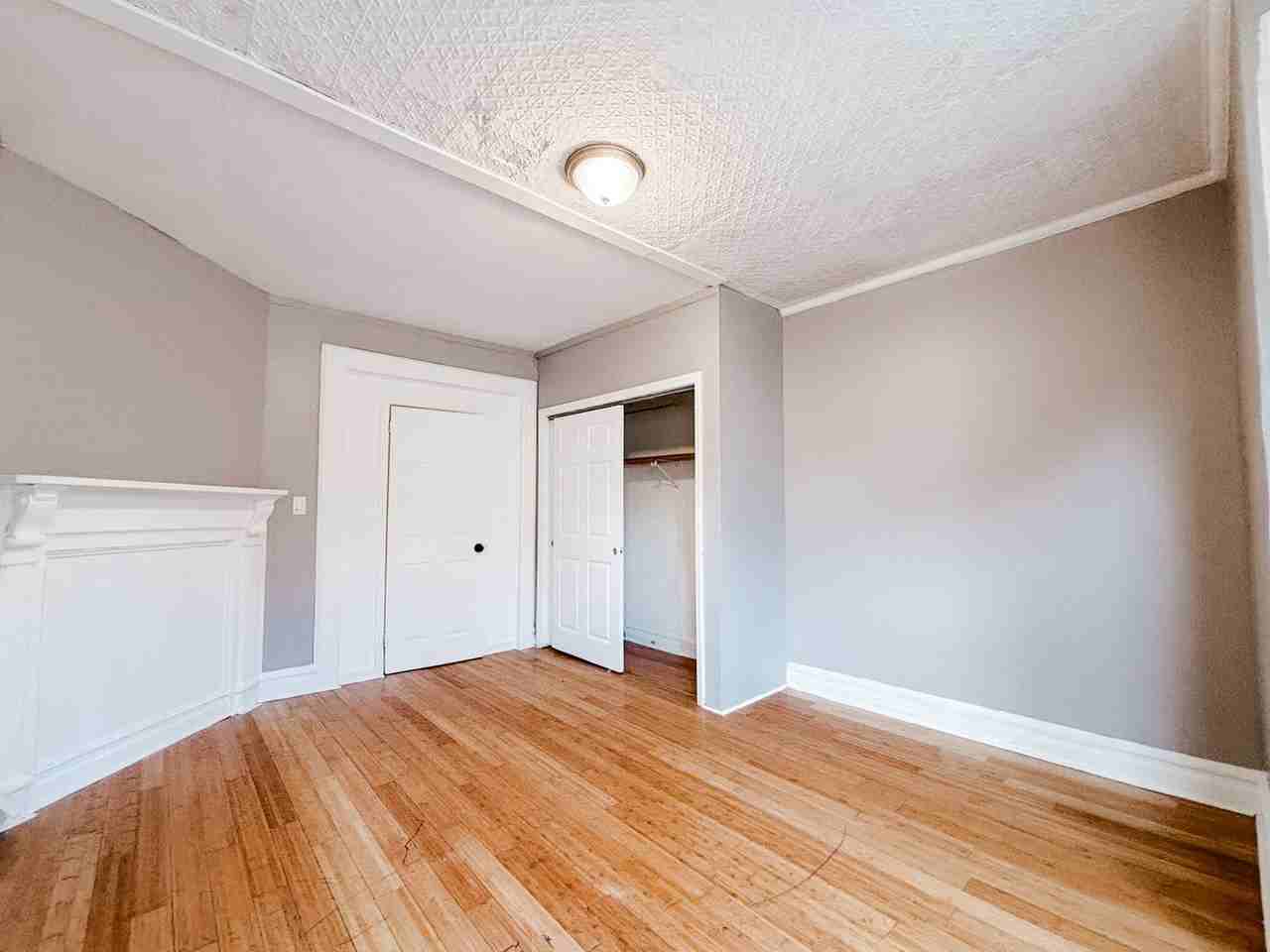 58 Voorhees St - Photo 5 of 27