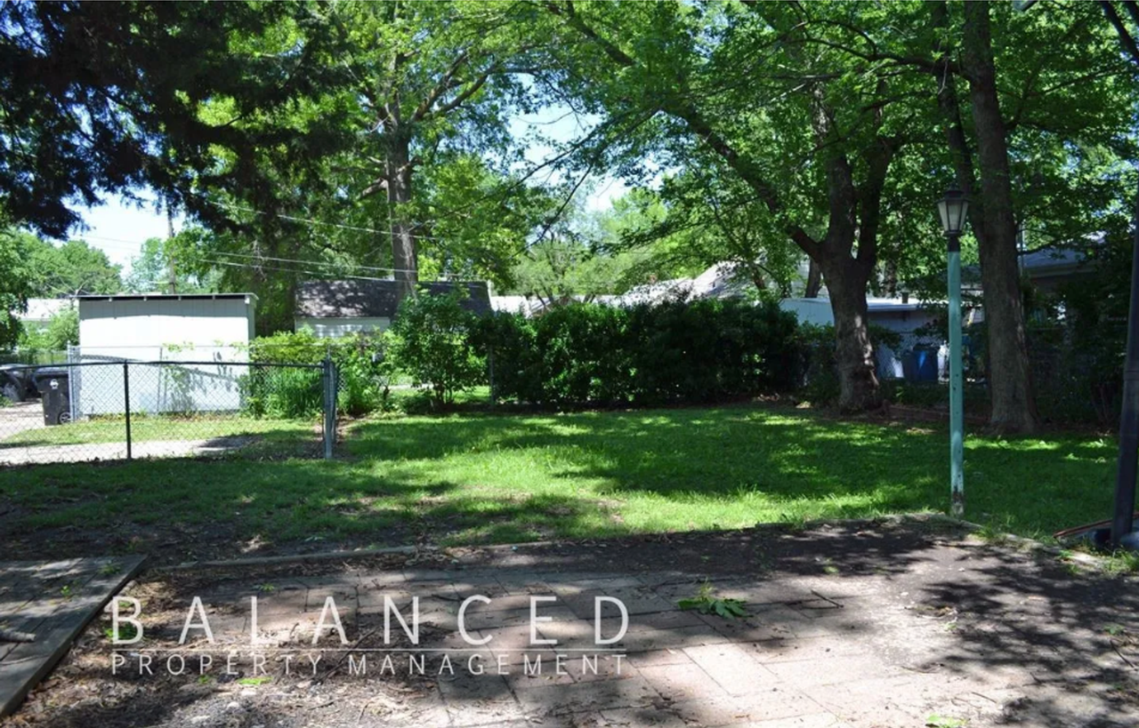 2910 Sw 17th St - Photo 7 of 10
