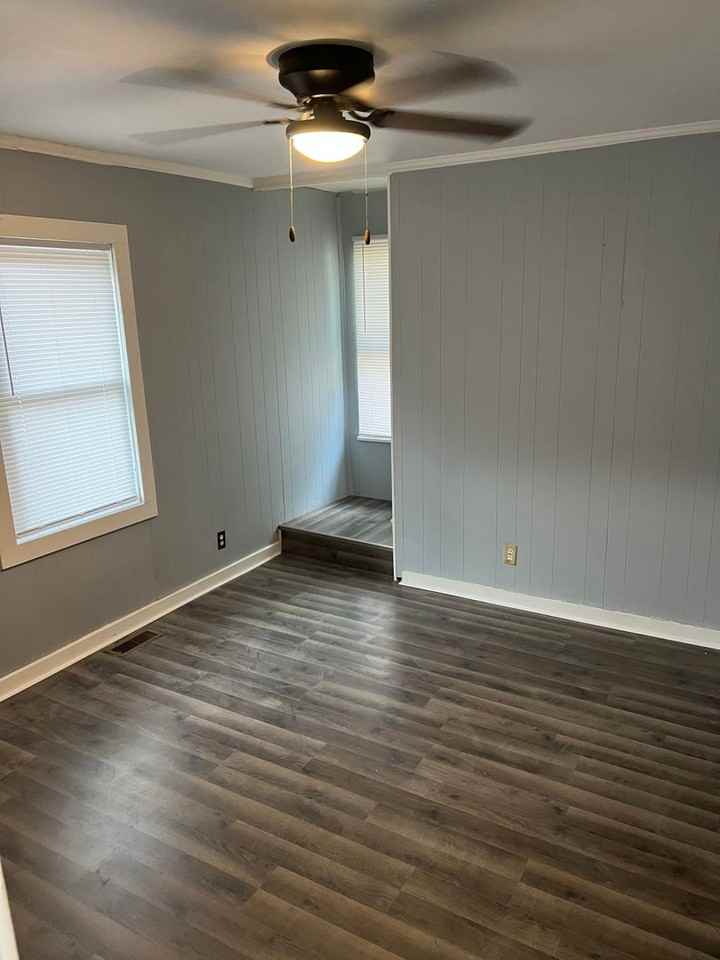 2528 S Lowell Ave - Photo 4 of 6