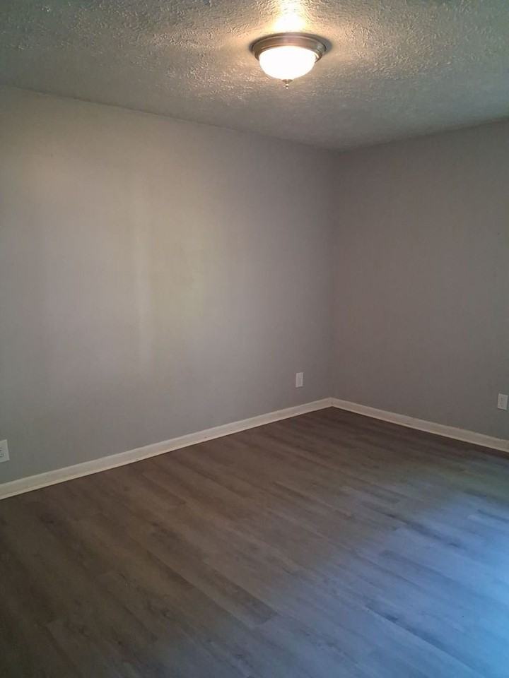 2418 Alma St - Photo 7 of 10