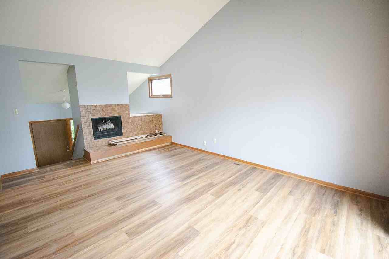 764 Neville Ct Se - Photo 3 of 20