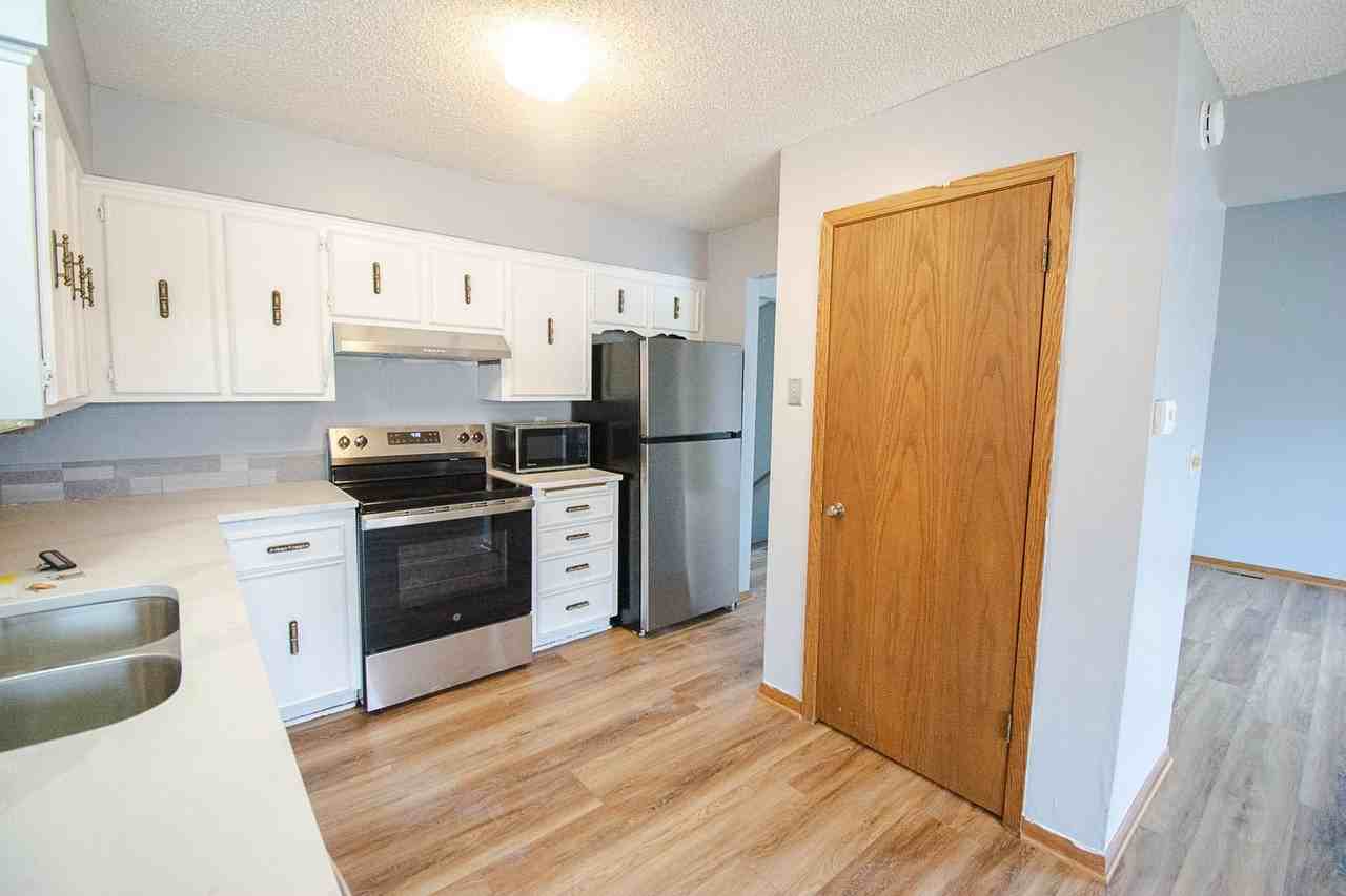 764 Neville Ct Se - Photo 5 of 20