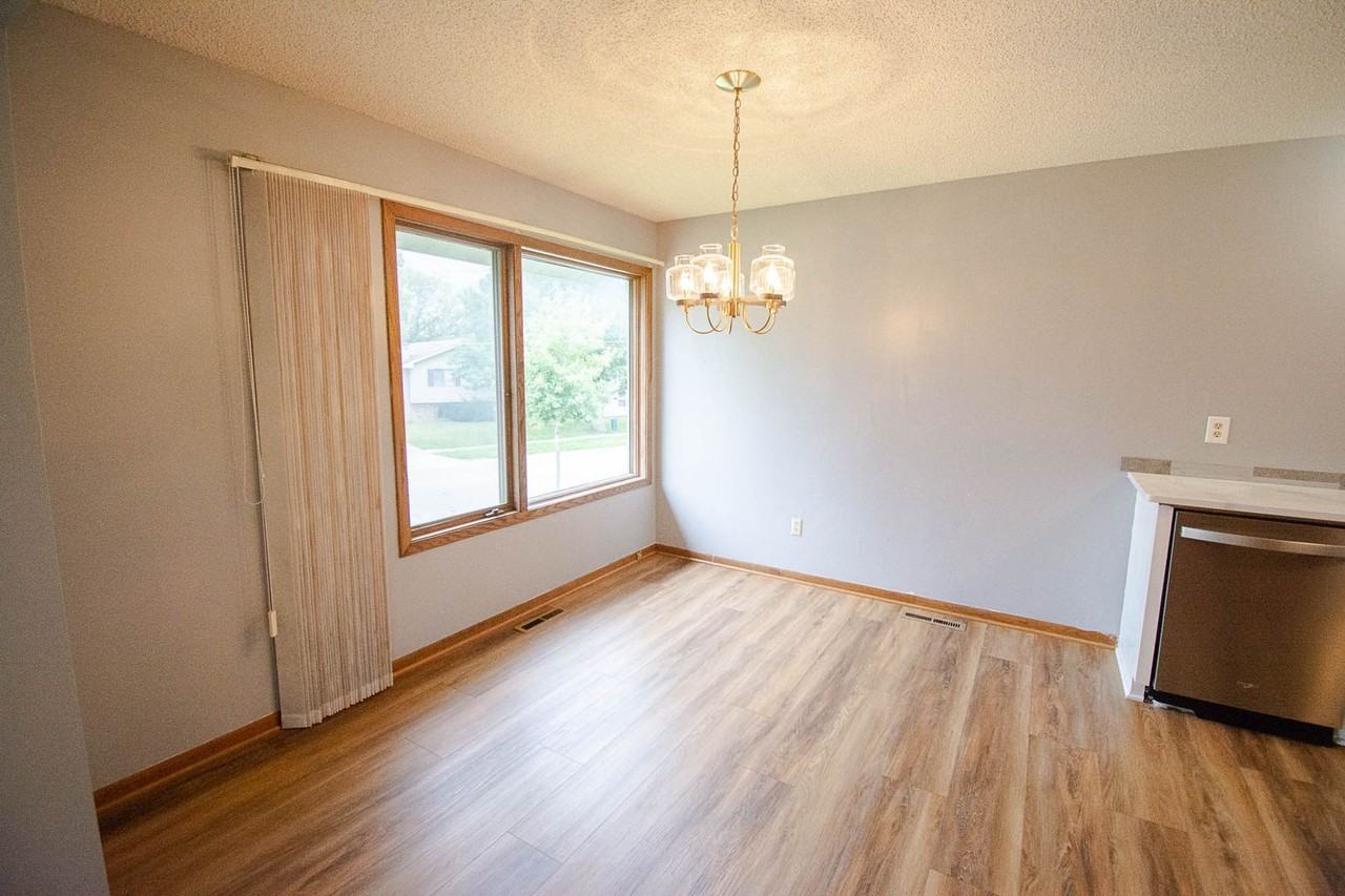 764 Neville Ct Se - Photo 6 of 20