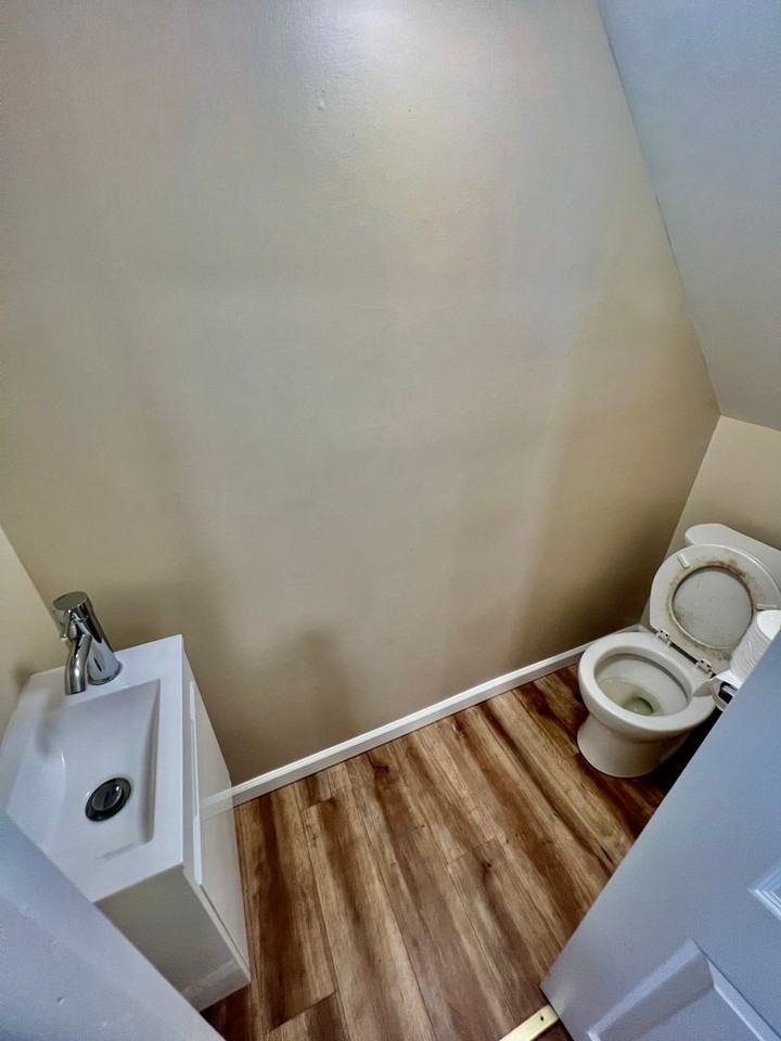 544 Melrose St - Photo 7 of 27