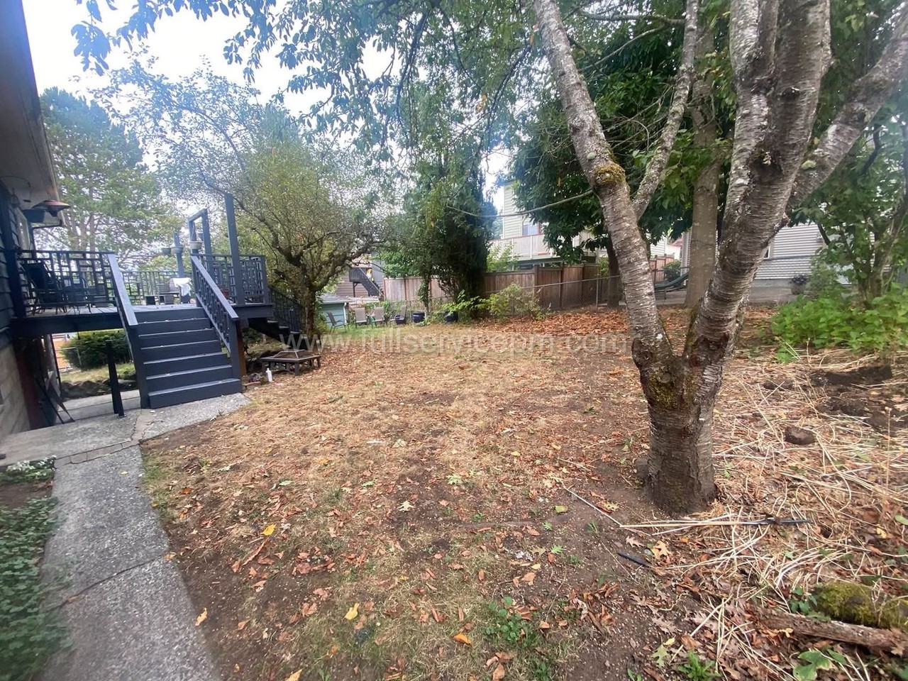 3845 Ne 95th St - Photo 2 of 27