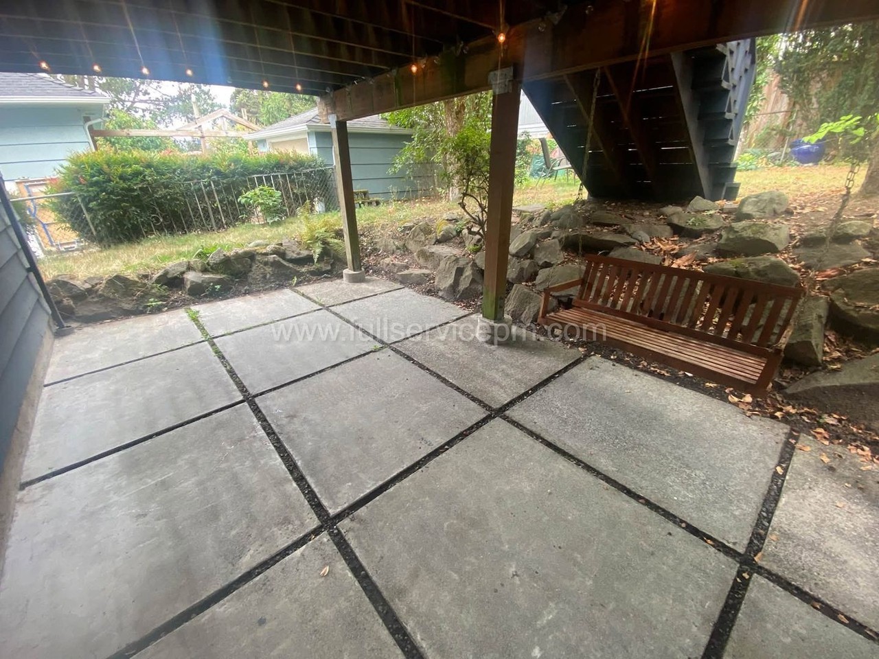 3845 Ne 95th St - Photo 3 of 27