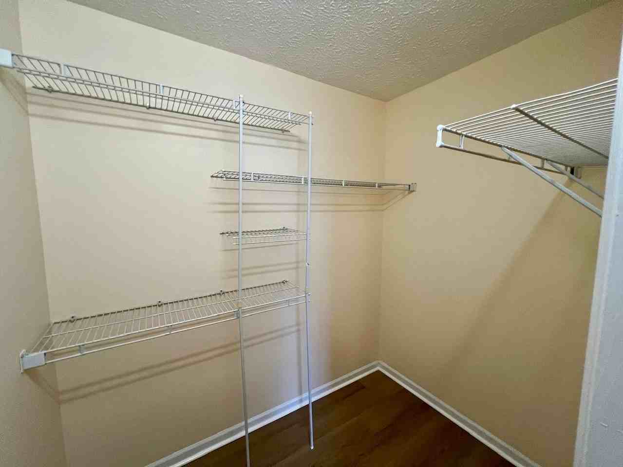 429 Jonquil Ct - Photo 6 of 18