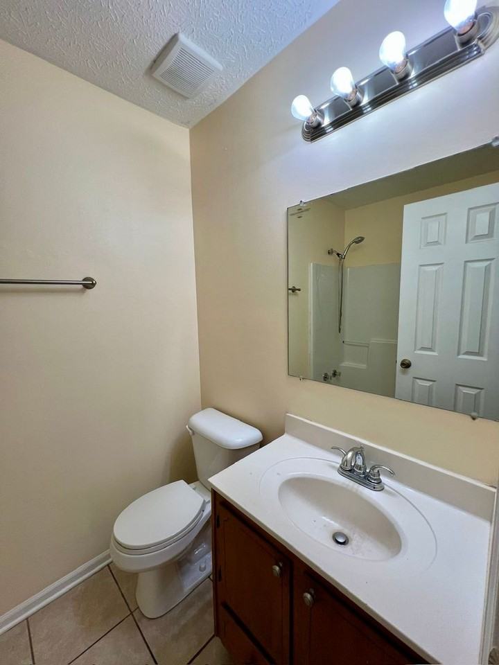 429 Jonquil Ct - Photo 7 of 18