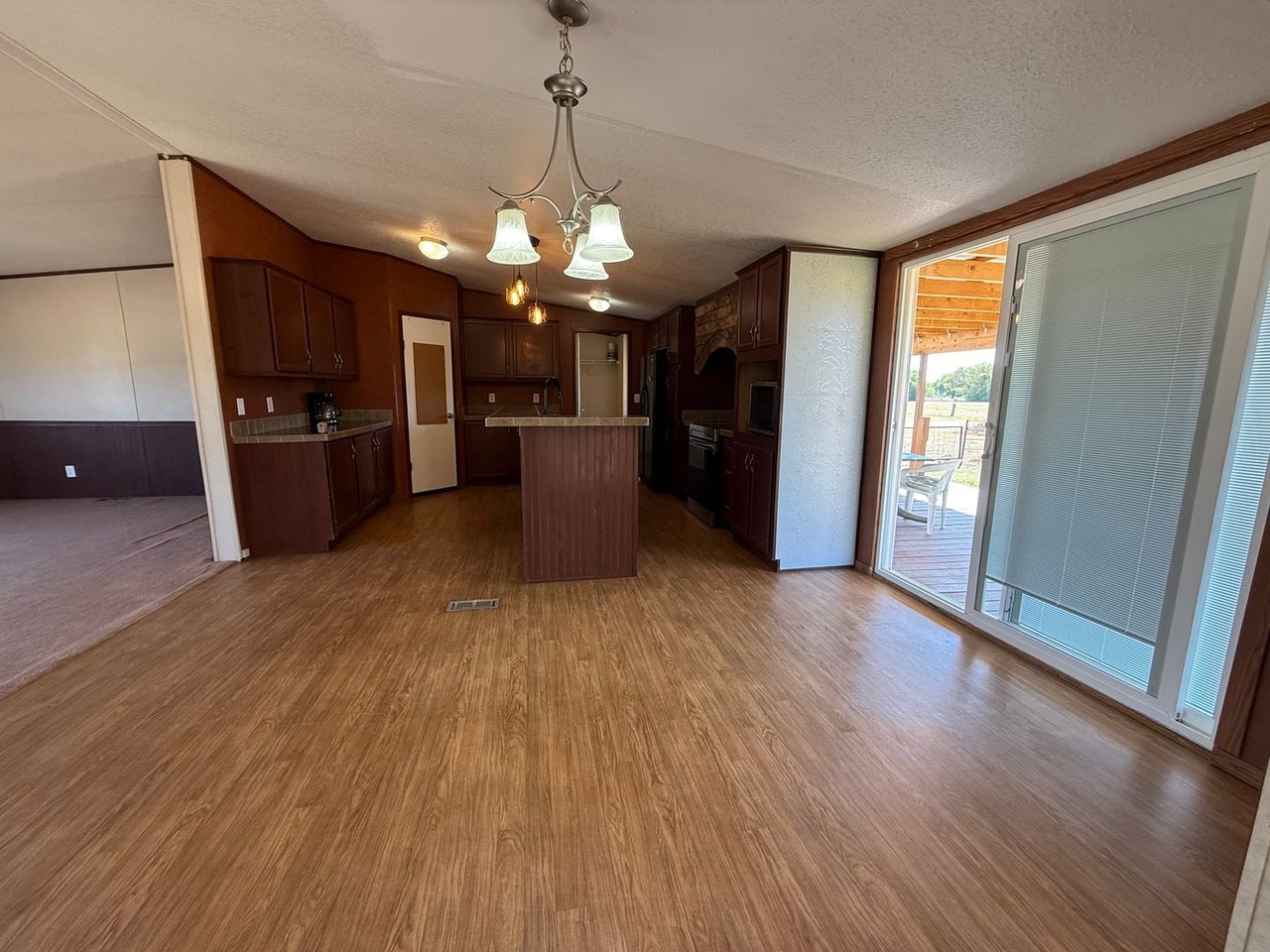 202 N 1st St - Photo 5 of 27
