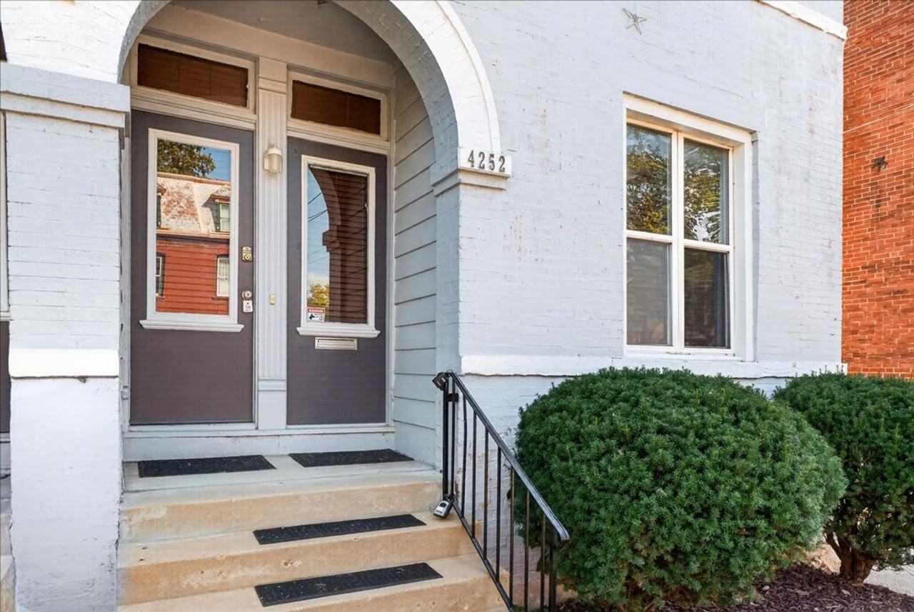 4252 Castleman Ave - Photo 4 of 45