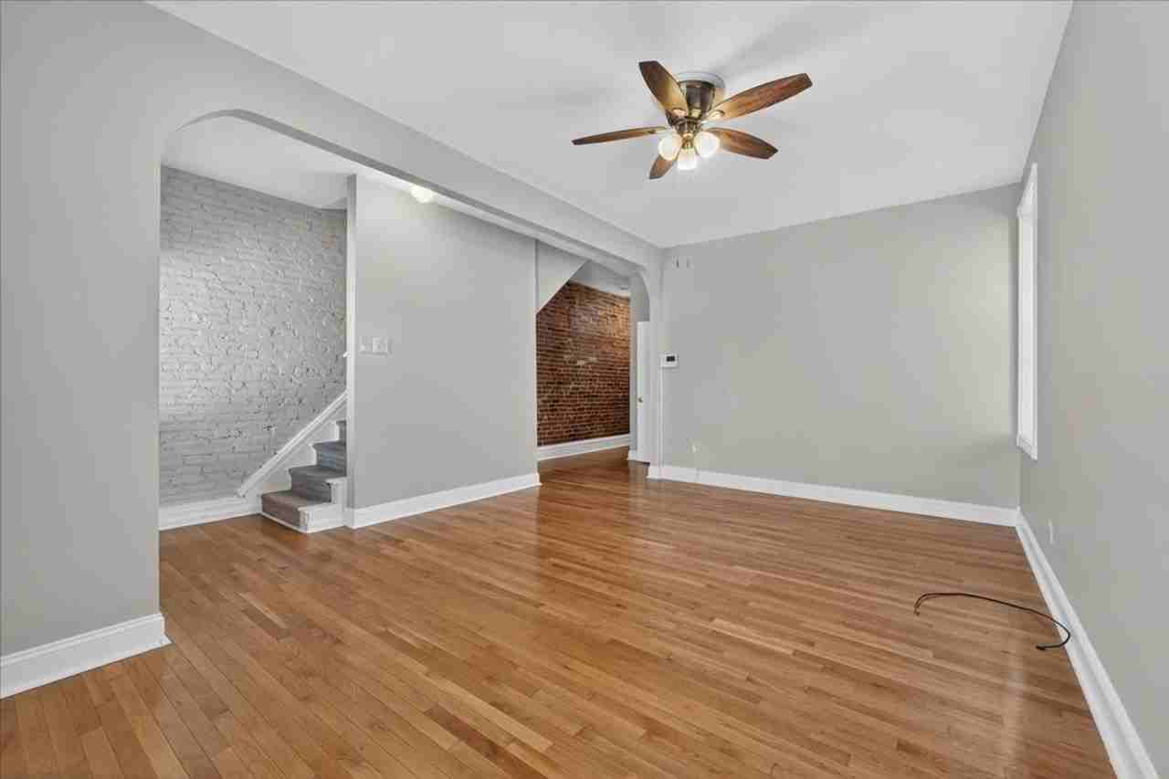 4252 Castleman Ave - Photo 7 of 45