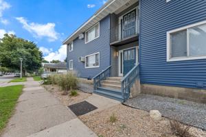 featured image of 802 7th St S