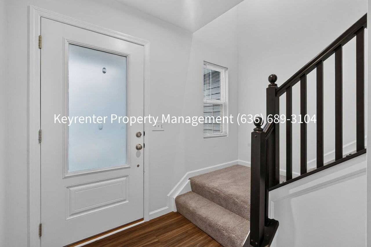335 Newbridge Way - Photo 7 of 32