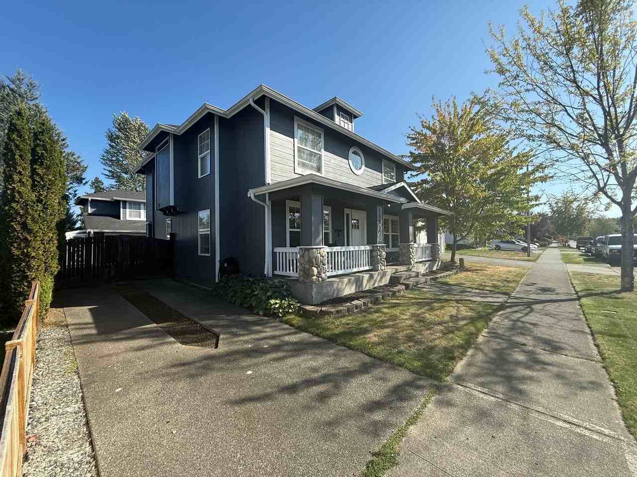 15817 Lakeview Ave Se - Photo 2 of 50