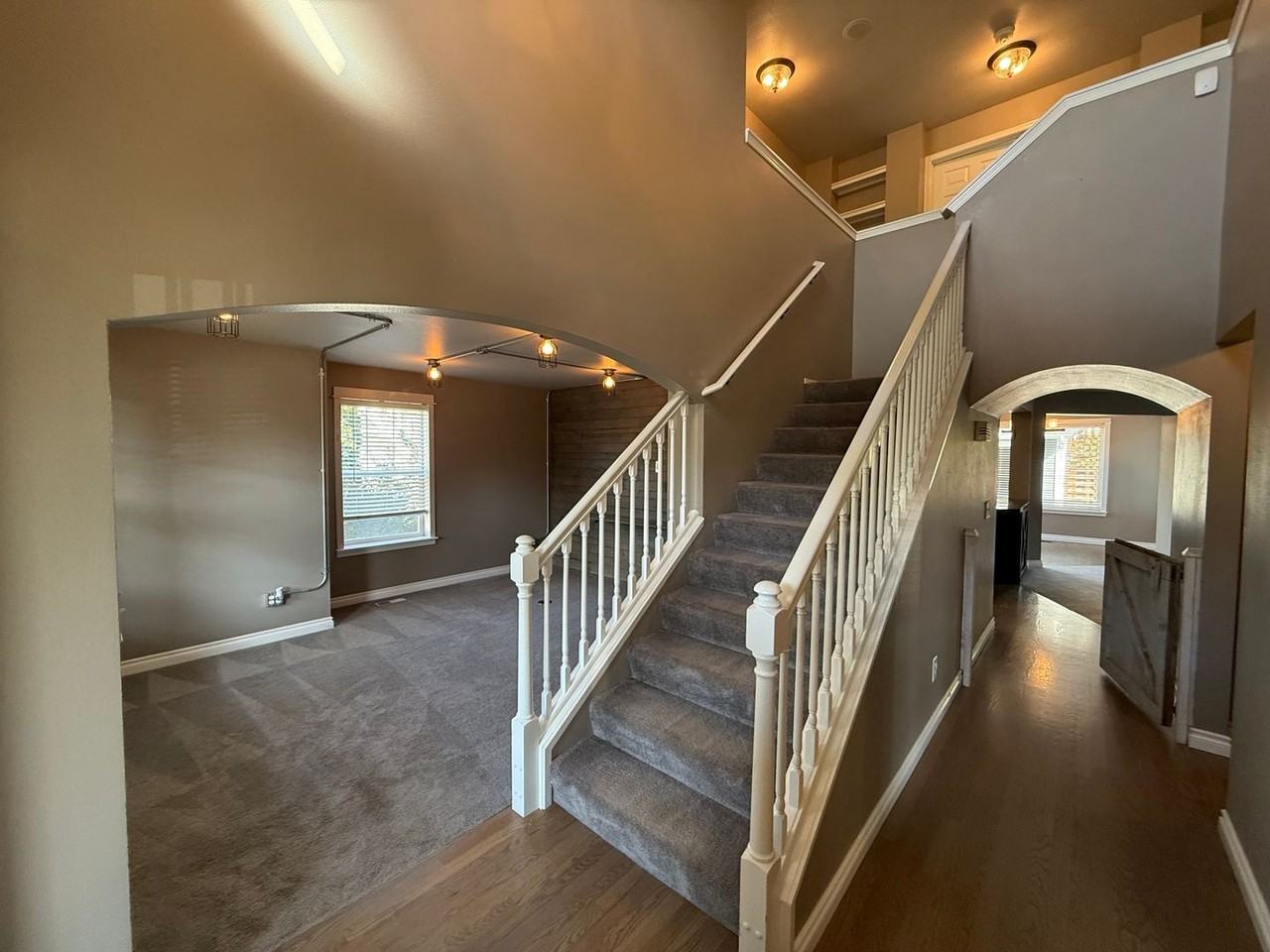 15817 Lakeview Ave Se - Photo 7 of 50