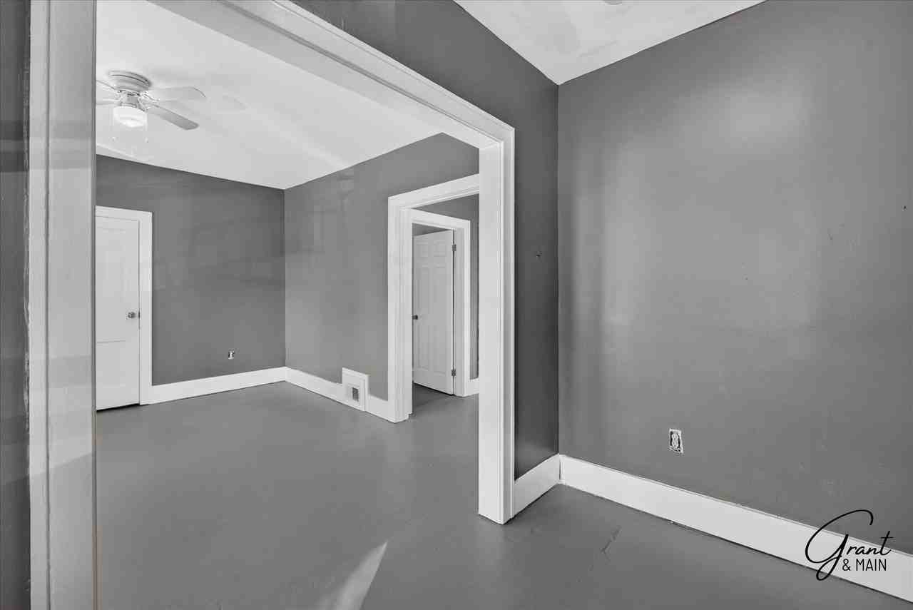 591 Hague St - Photo 7 of 19