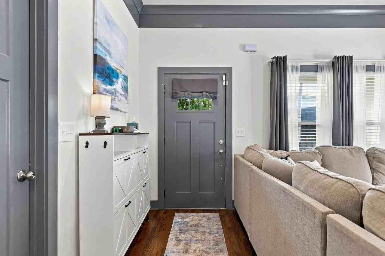 1615 Arthur Ave - Photo 7 of 31