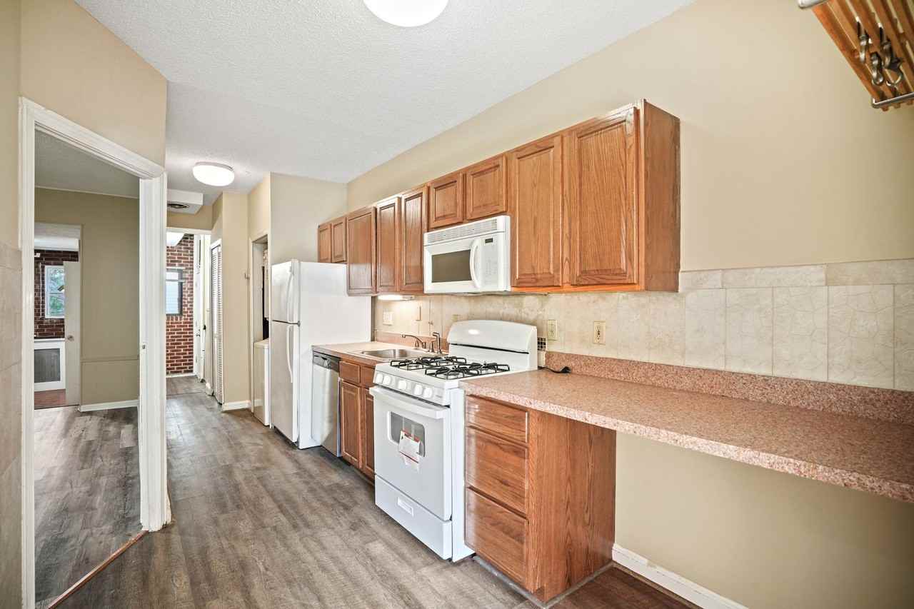 1904 Constitution Ave Ne #3 - Photo 2 of 21