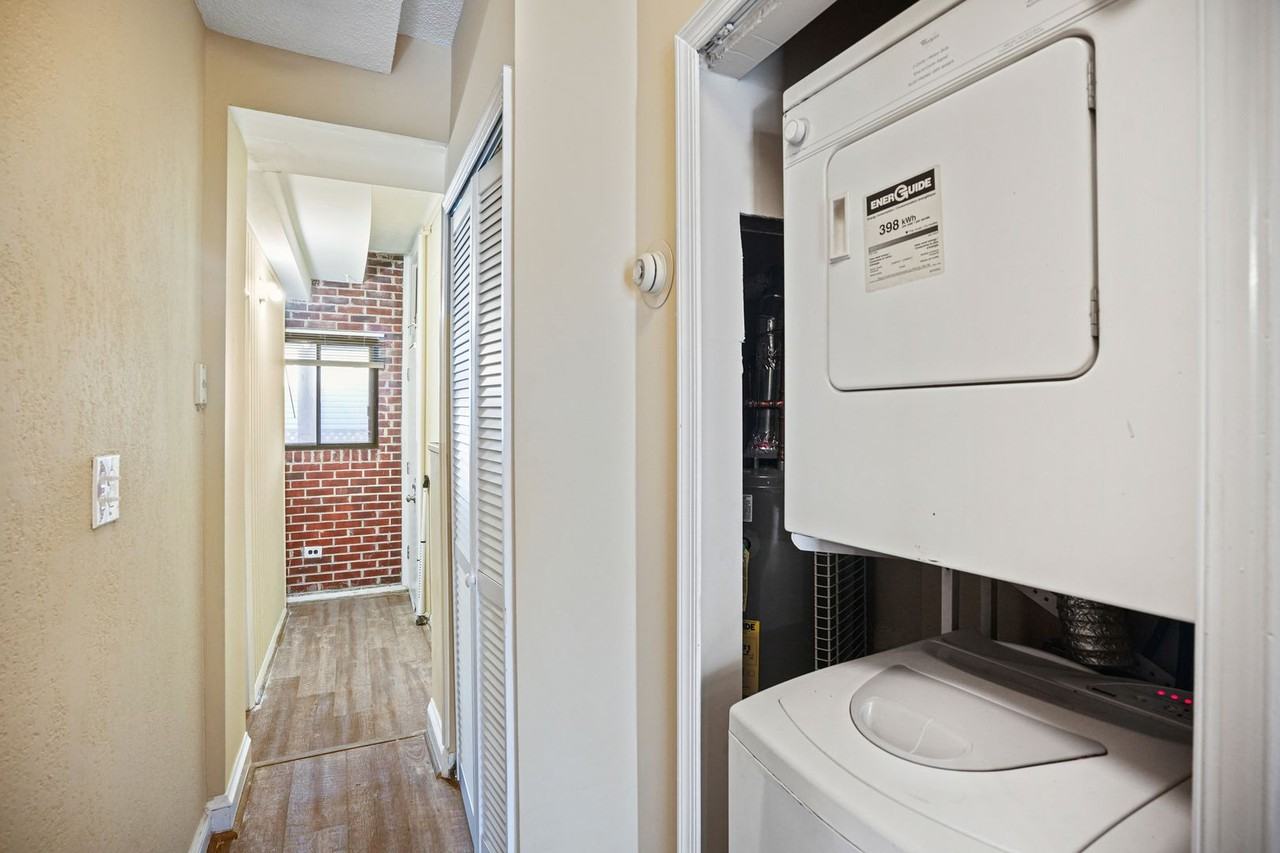 1904 Constitution Ave Ne #3 - Photo 5 of 21