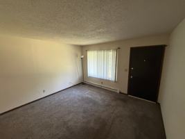 featured image of 110 W Lakeland Rd