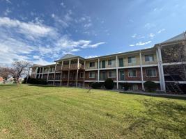 featured image of 110 W Lakeland Rd