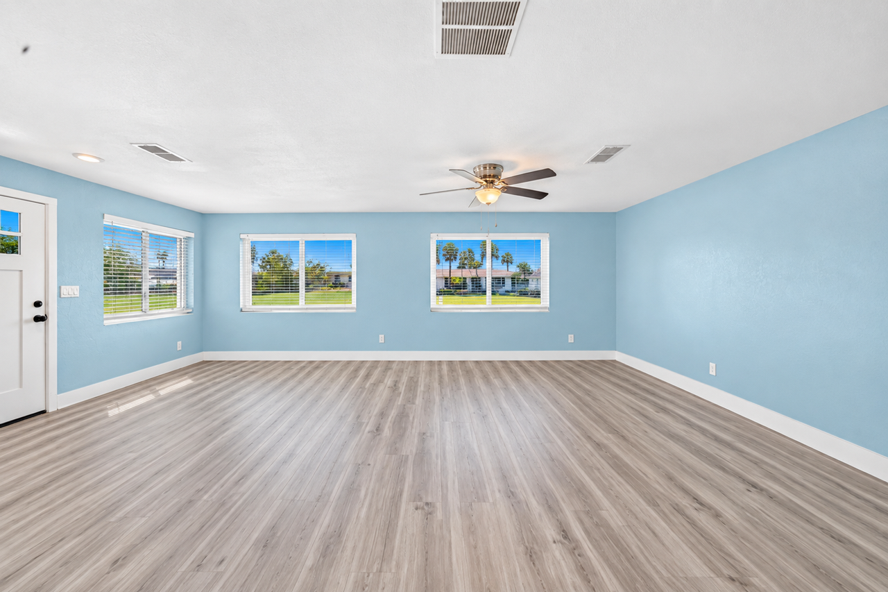 115 Country Club Dr - Photo 5 of 37