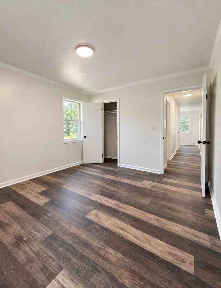 156 156 Urqhart Way - Photo 2 of 18