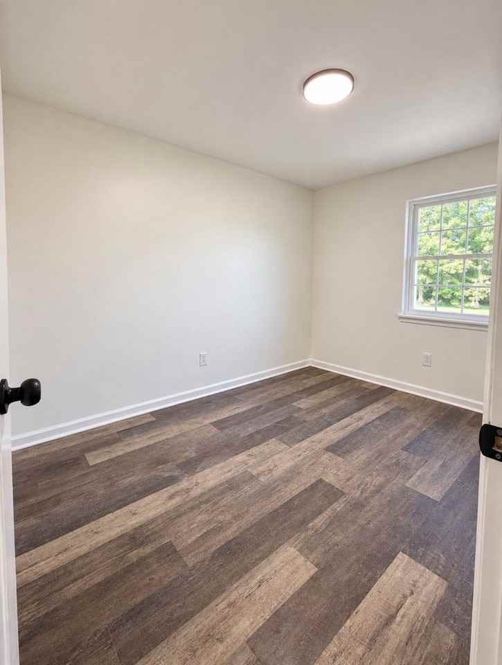 156 156 Urqhart Way - Photo 4 of 18