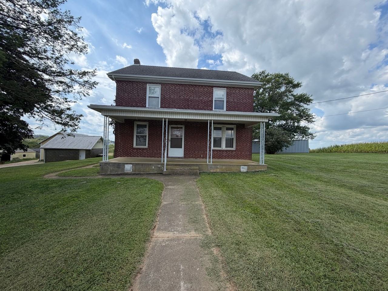 7144 Susquehanna Trl S - Photo 2 of 41