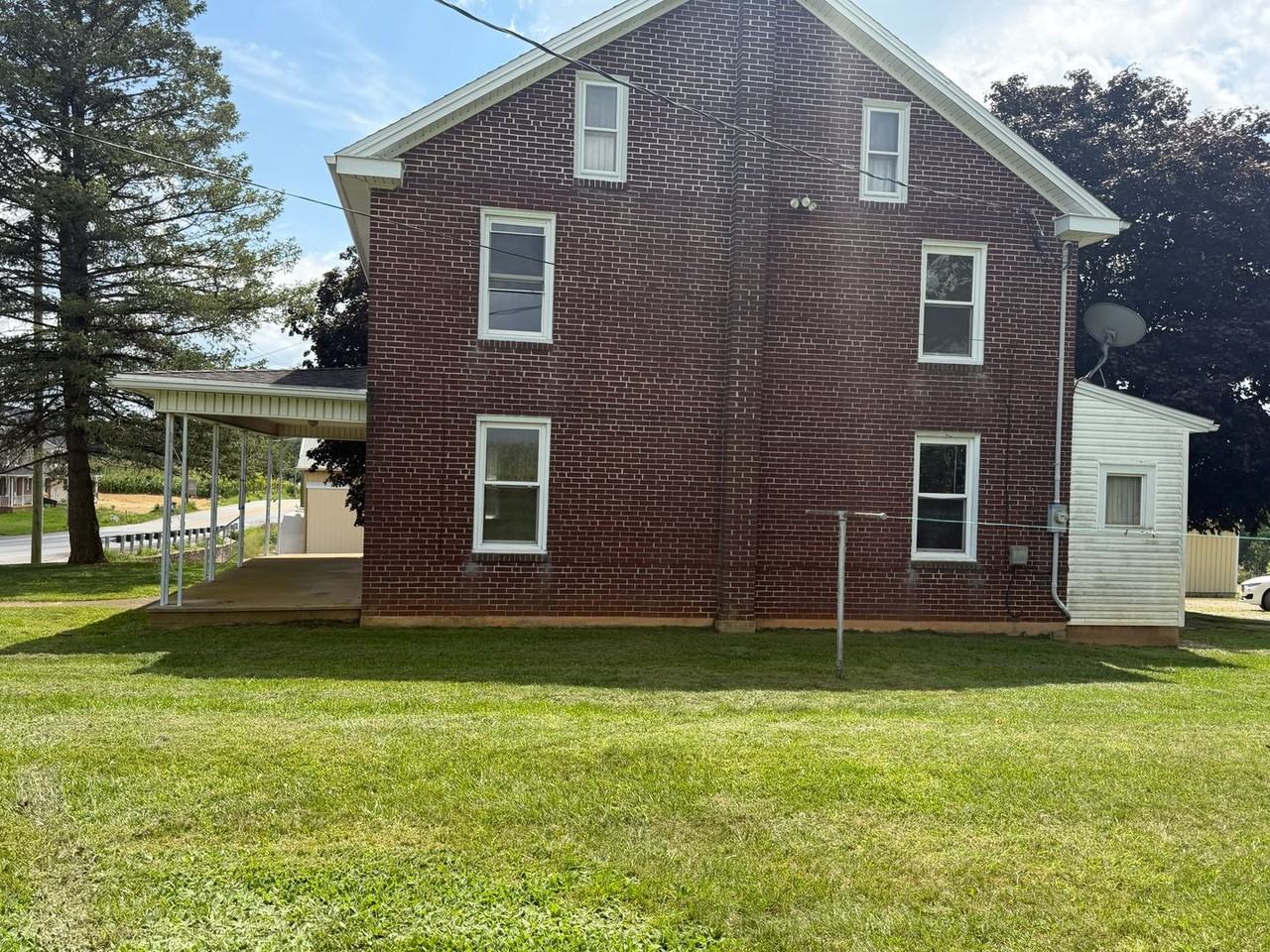 7144 Susquehanna Trl S - Photo 7 of 41