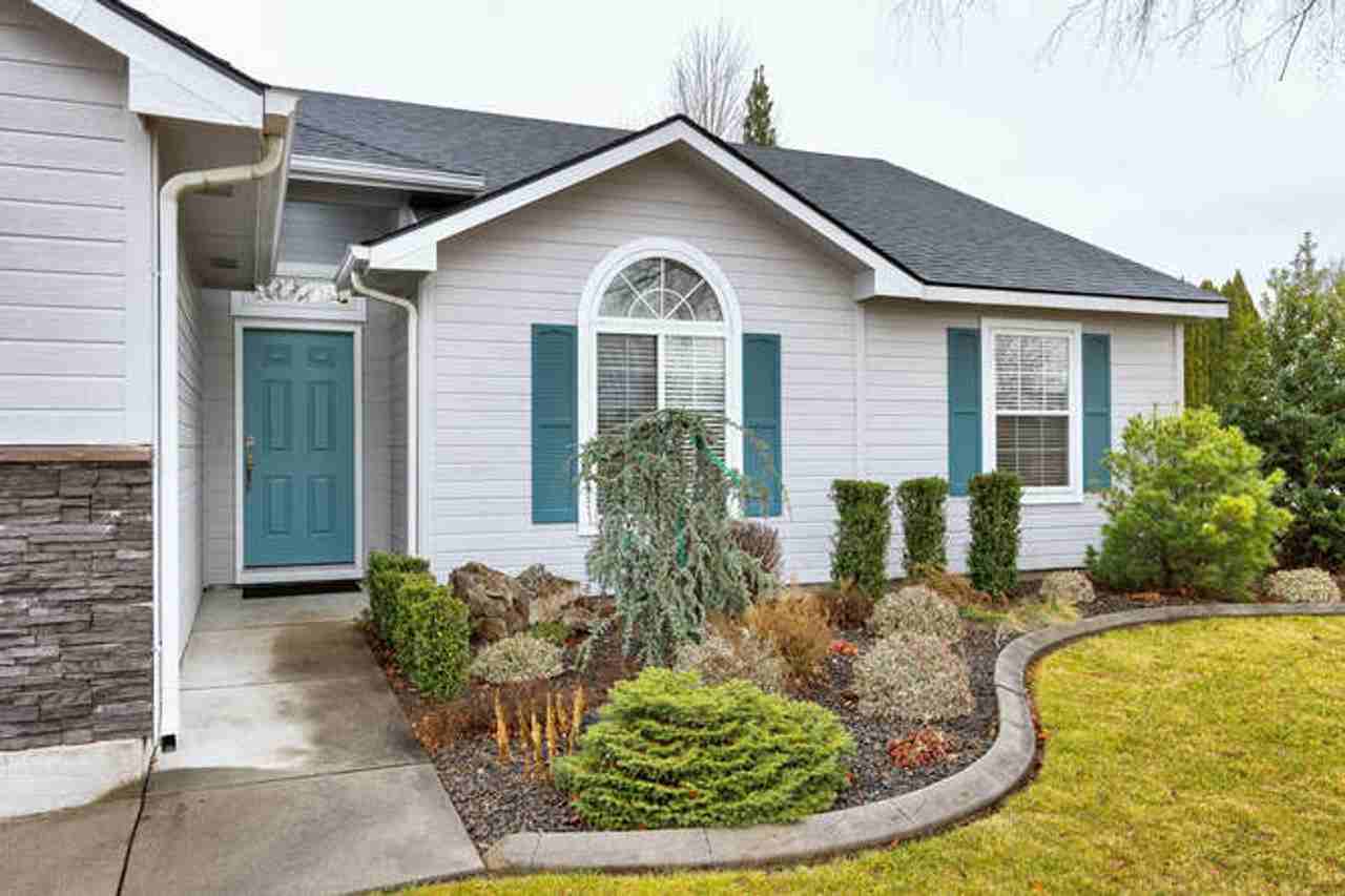 1200 N Clara Ave - Photo 2 of 18
