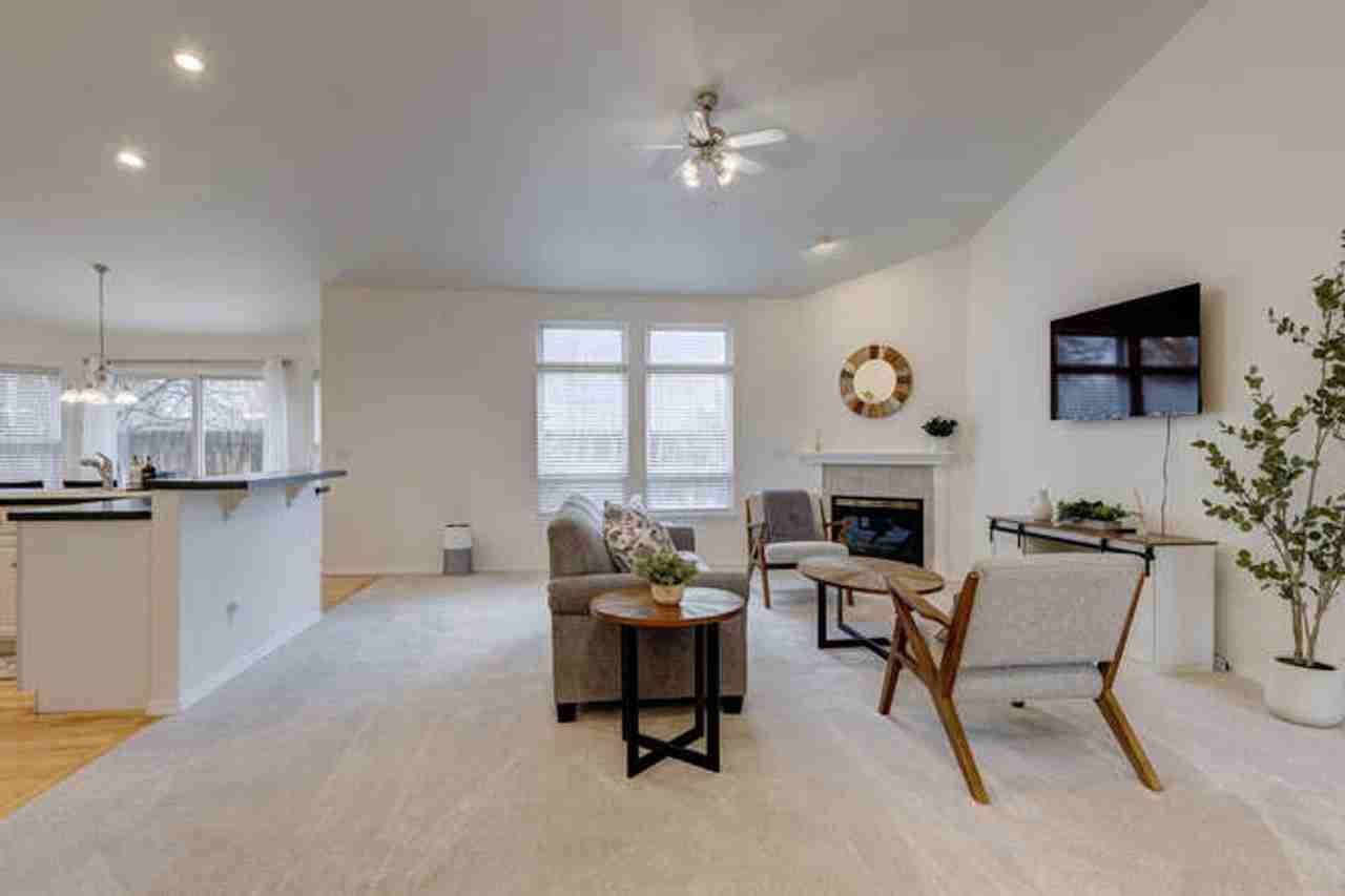 1200 N Clara Ave - Photo 3 of 18