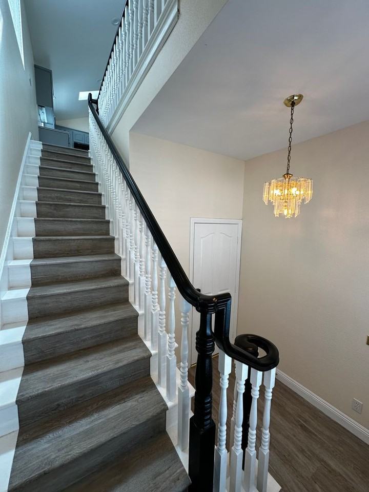 54 Pomona Ave - Photo 2 of 18