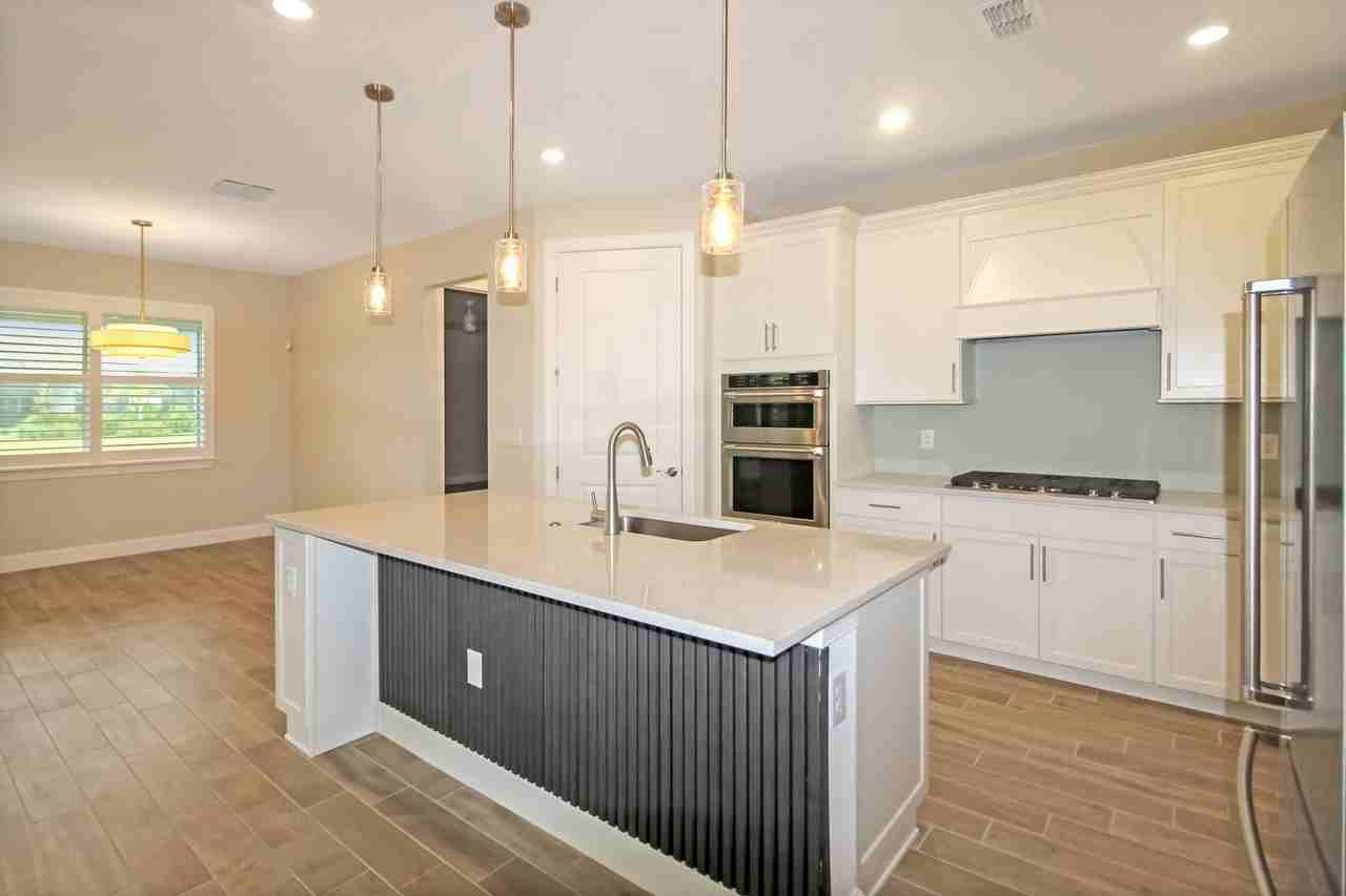 10264 Beach Dune Dr - Photo 2 of 23