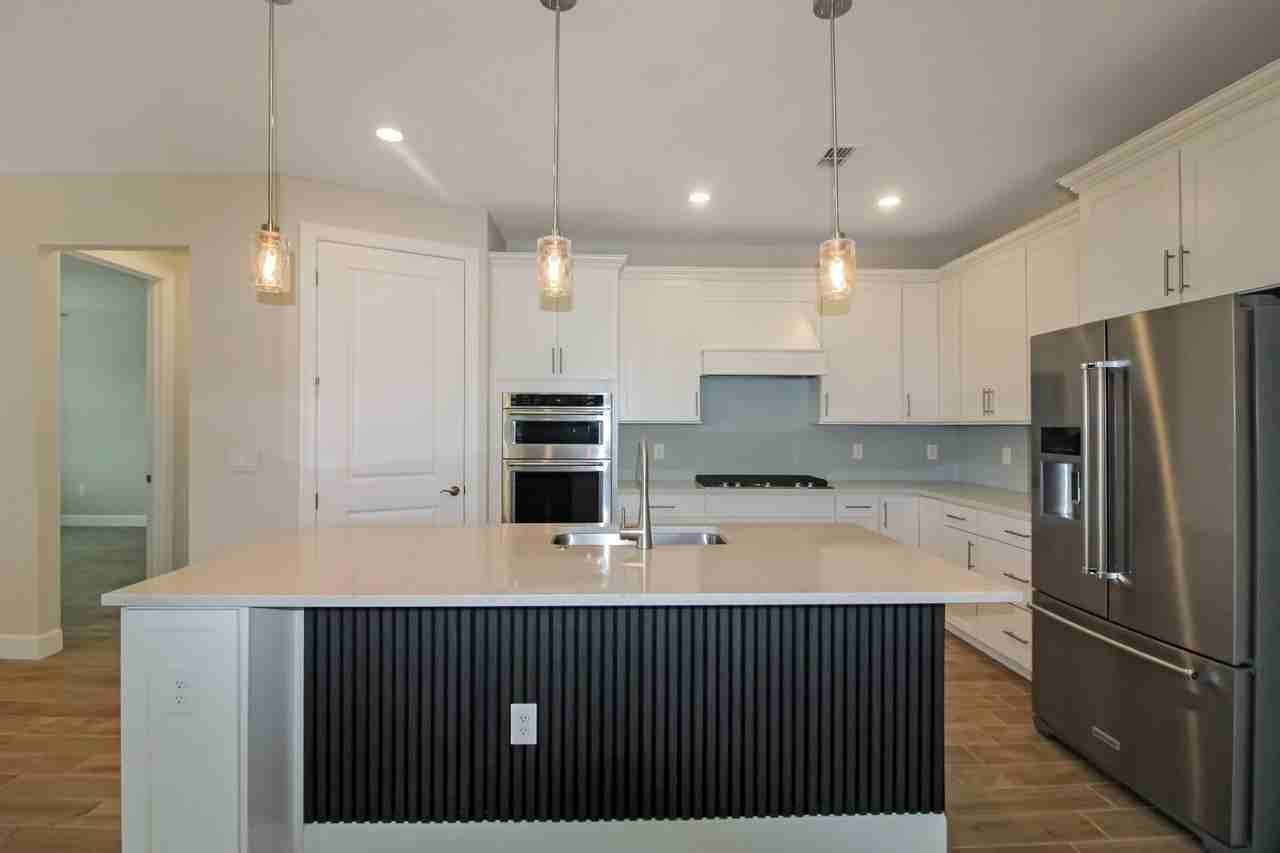 10264 Beach Dune Dr - Photo 3 of 23