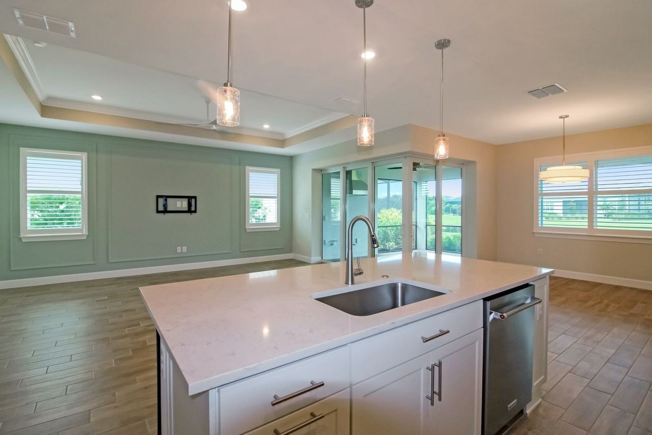 10264 Beach Dune Dr - Photo 6 of 23