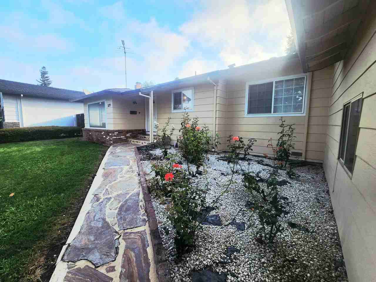 5274 Heritage Dr - Photo 2 of 29