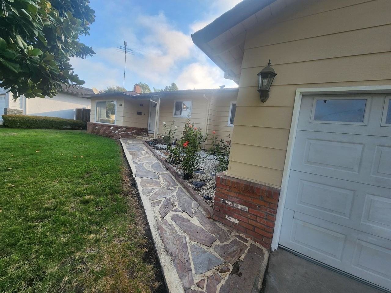 5274 Heritage Dr - Photo 3 of 29