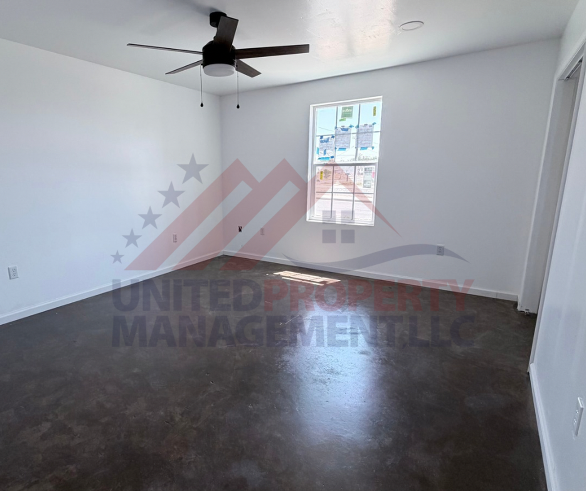 2601 Oregon St - Photo 2 of 6