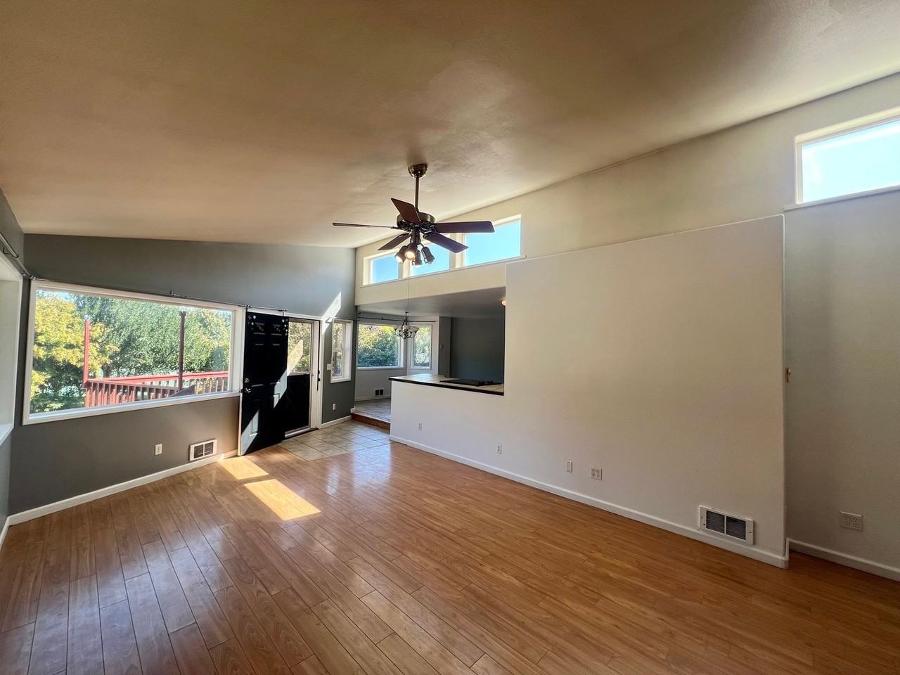 1338 Oregon Ave - Photo 4 of 19
