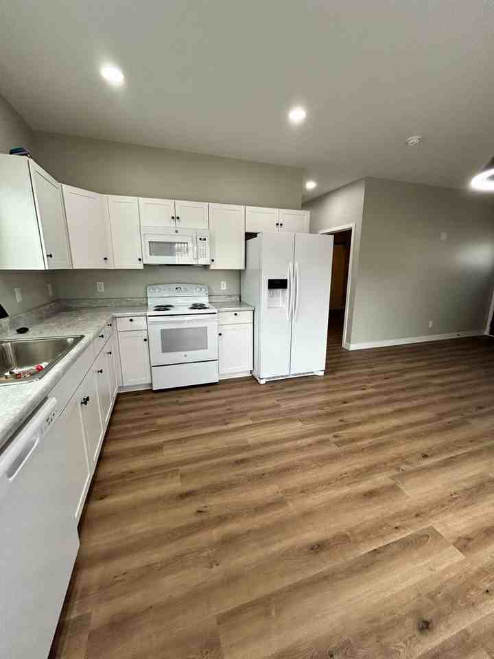 3510 Iroquois Plz - Photo 7 of 21