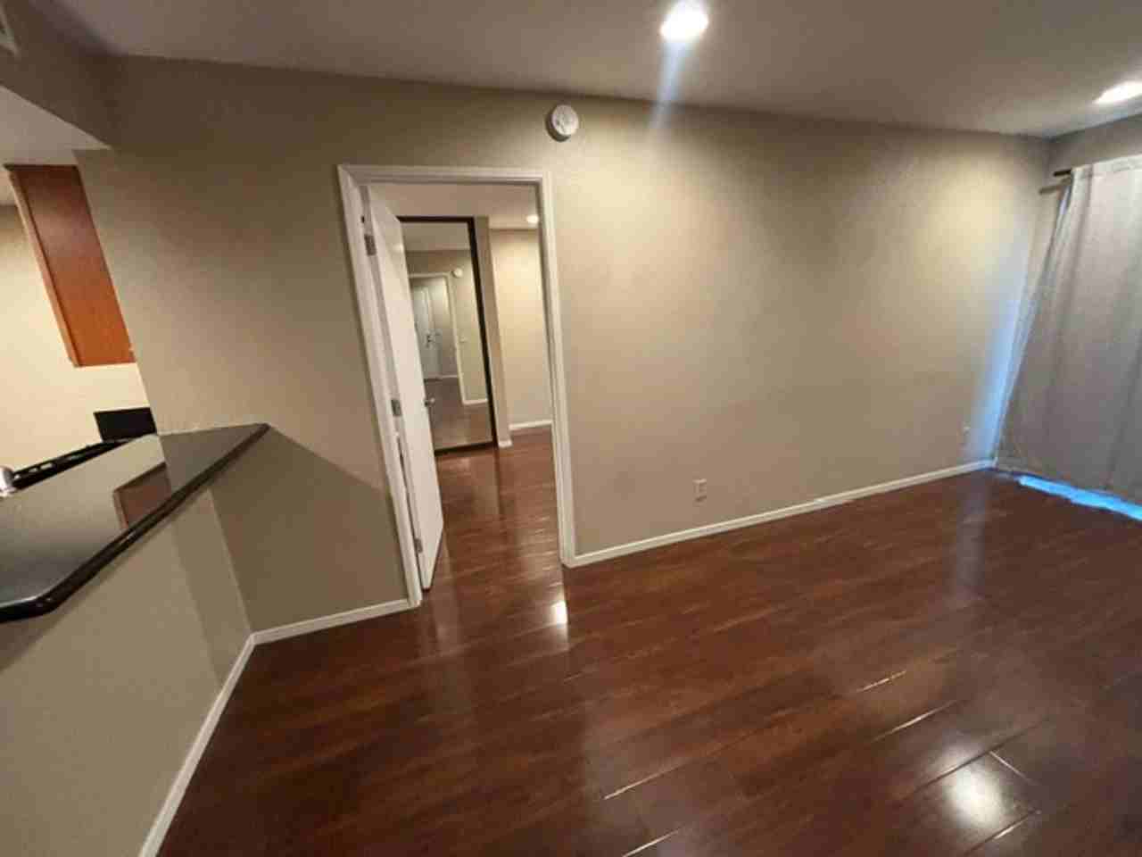 951 Fulton Ave - Photo 5 of 33