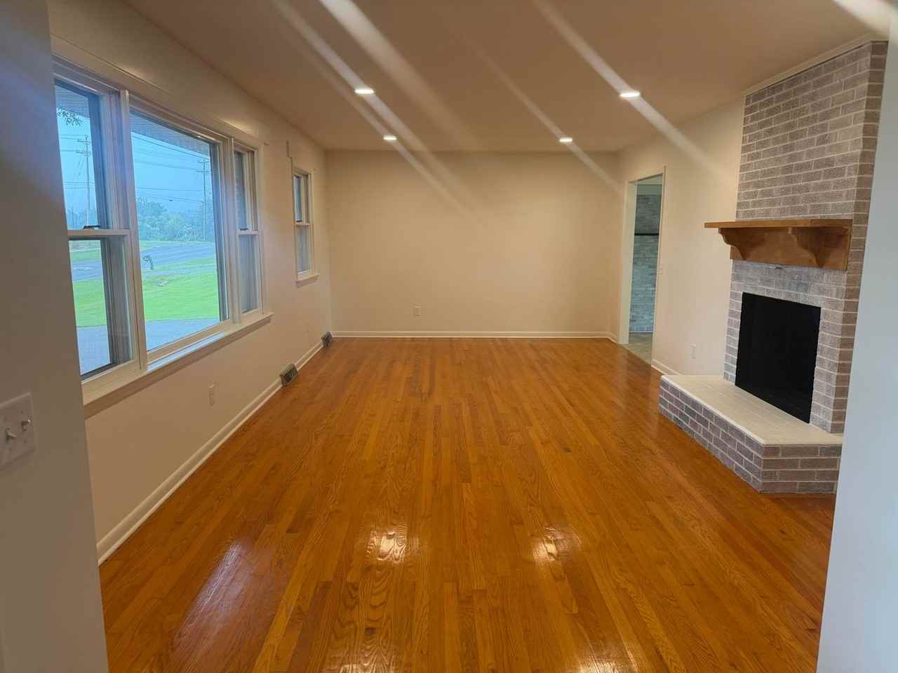 2775 Ridgedale Rd - Photo 3 of 6