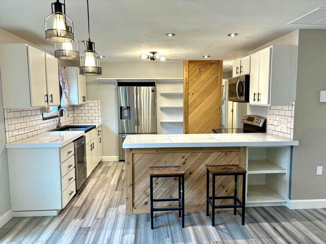 6732 Se 56th Ave - Photo 5 of 25