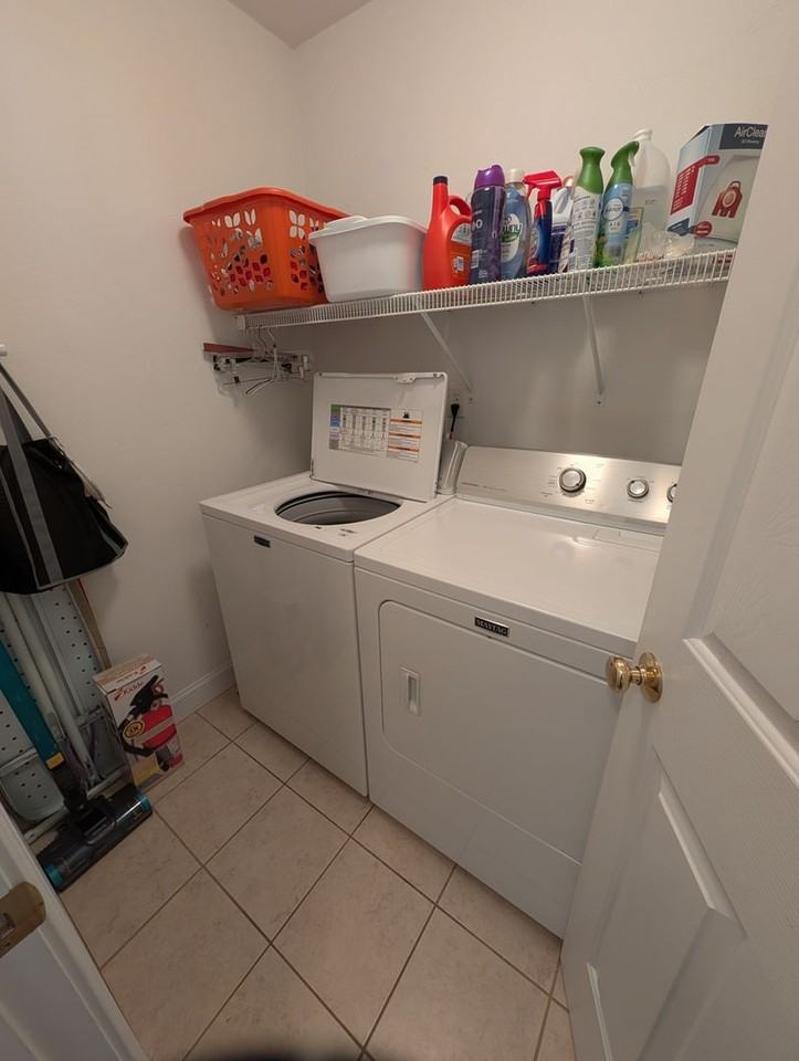 27 Edmonds Cir - Photo 3 of 13