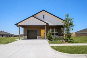 featured image of 4105 Nw 180th Ter