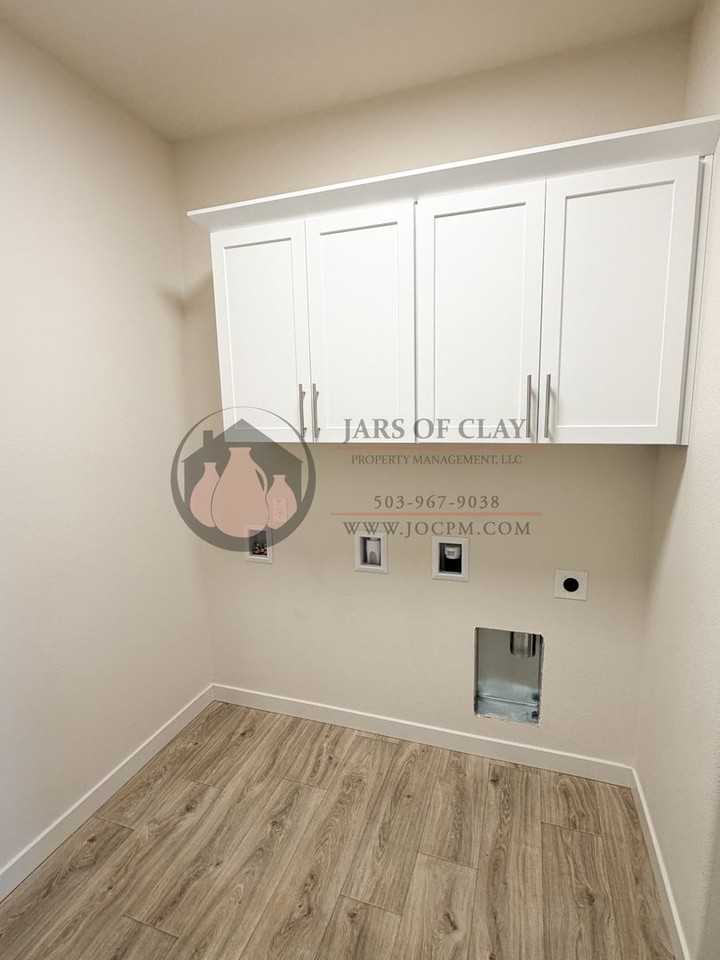 2798 Essex Ave Nw - Photo 4 of 18