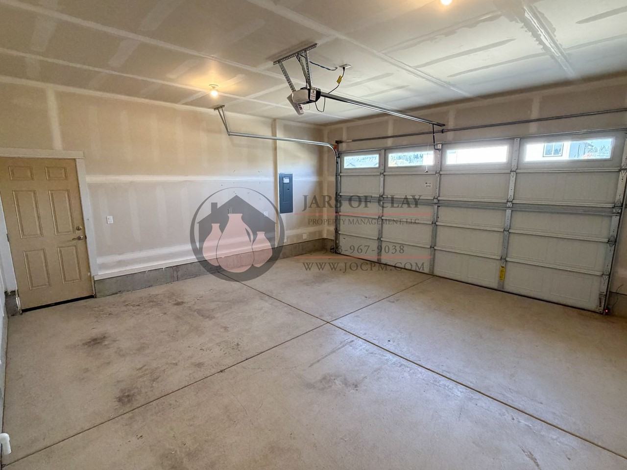 2798 Essex Ave Nw - Photo 5 of 18