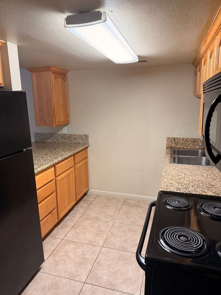 5710 S 900 E #7 - Photo 6 of 16